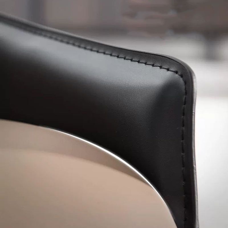 Silla de comedor moderna minimalista rectangular de metal y cuero con respaldo y reposabrazos para comedor 