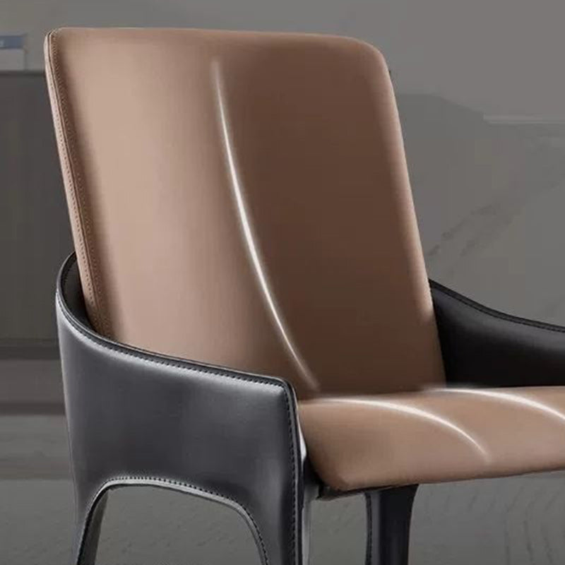 Silla de comedor moderna minimalista rectangular de metal y cuero con respaldo y reposabrazos para comedor 