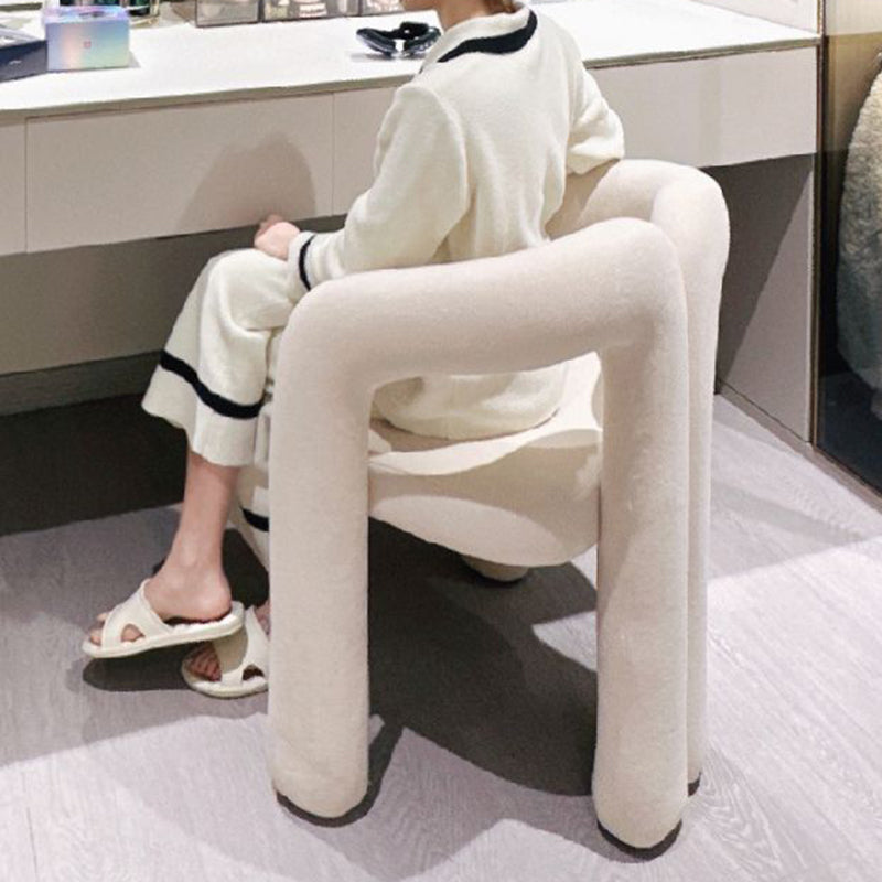 Tabouret de coiffeuse en velours métallique crème nordique contemporain avec dossier et accoudoirs pour chambre 