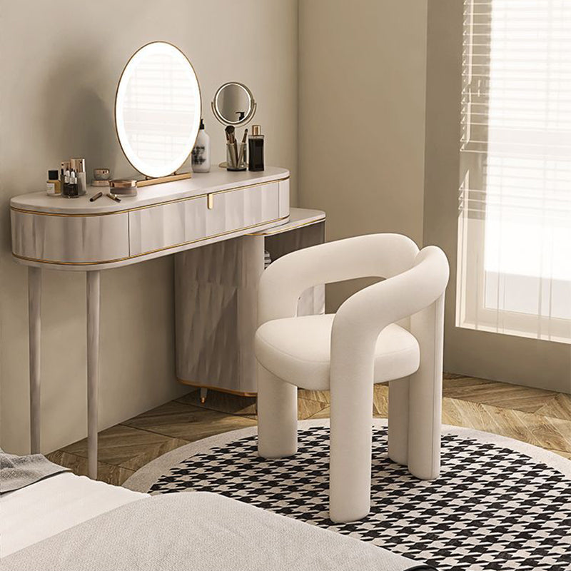 Tabouret de coiffeuse en velours métallique crème nordique contemporain avec dossier et accoudoirs pour chambre 