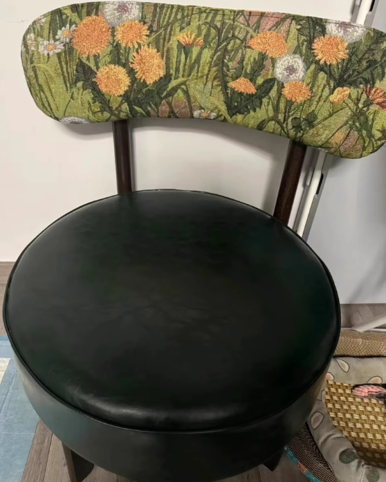 Traditional Vintage Swivel Round Wood Leather Chair Backrest For Living Room