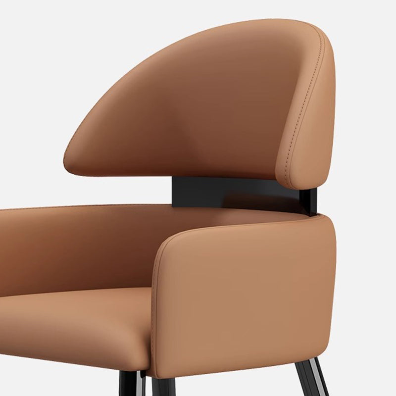 Chaise de salle à manger moderne minimaliste carrée en métal courbé avec dossier et accoudoirs en cuir 