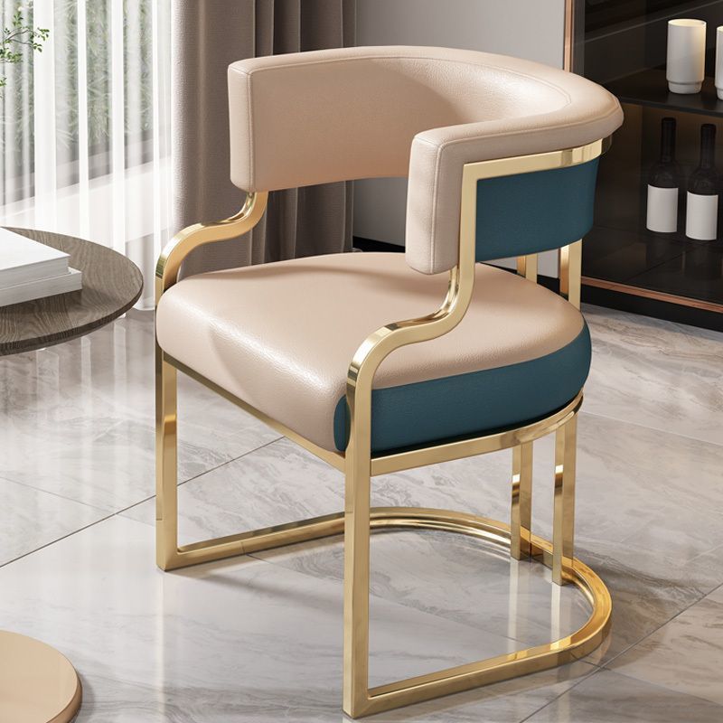 Chaise de salle à manger moderne en cuir et métal avec dossier et accoudoirs incurvés en demi-cercle pour salle à manger 