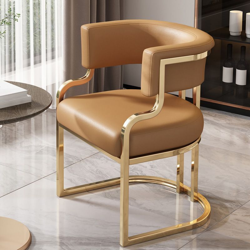 Chaise de salle à manger moderne en cuir et métal avec dossier et accoudoirs incurvés en demi-cercle pour salle à manger 