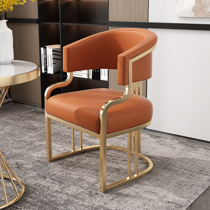 Chaise de salle à manger moderne en cuir et métal avec dossier et accoudoirs incurvés en demi-cercle pour salle à manger 
