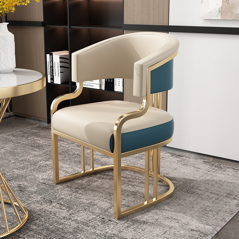 Chaise de salle à manger moderne en cuir et métal avec dossier et accoudoirs incurvés en demi-cercle pour salle à manger 
