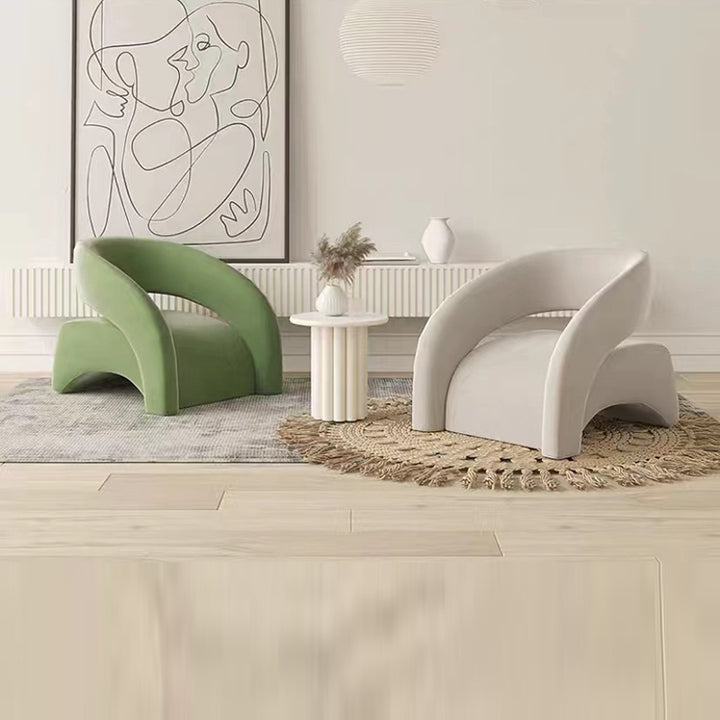 Chaise d'appoint contemporaine en bois scandinave crème carrée incurvée avec dossier et accoudoirs en velours d'agneau pour salon 