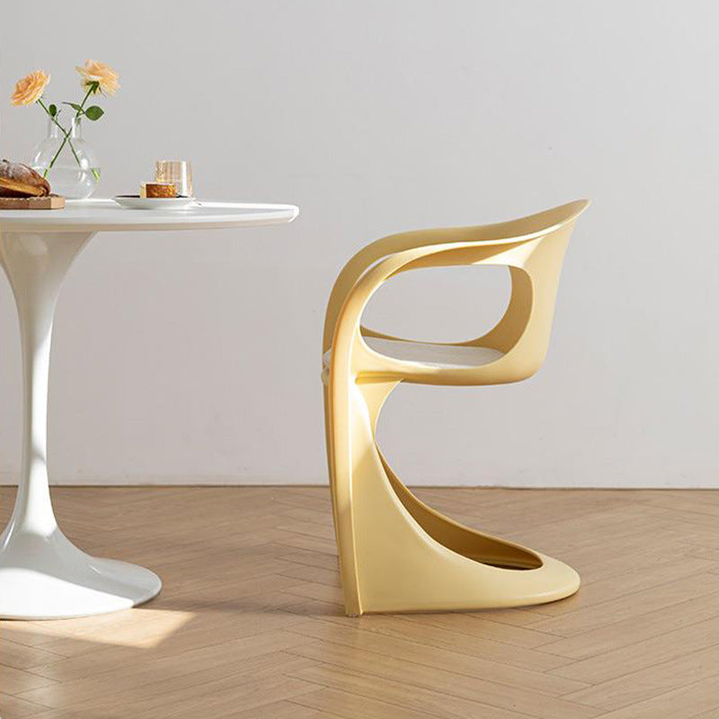 Contemporary Scandinavian Curve PP Dining Chair Backrest Armrest For Dining Room