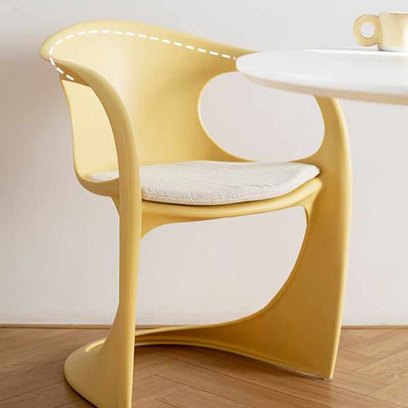 Contemporary Scandinavian Curve PP Dining Chair Backrest Armrest For Dining Room
