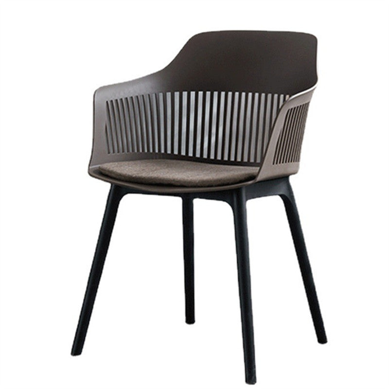 Chaise de salle à manger en plastique carrée minimaliste moderne avec dossier et accoudoirs pour salle à manger 