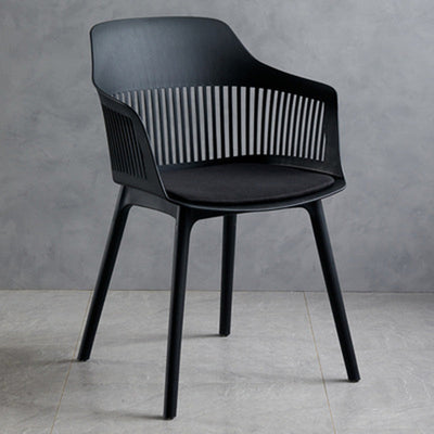 Chaise de salle à manger en plastique carrée minimaliste moderne avec dossier et accoudoirs pour salle à manger 
