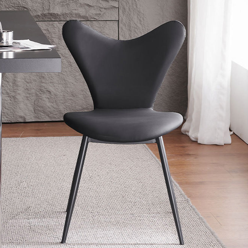 Chaise de salle à manger en cuir microfibre avec dossier triangulaire minimaliste moderne et acier au carbone 