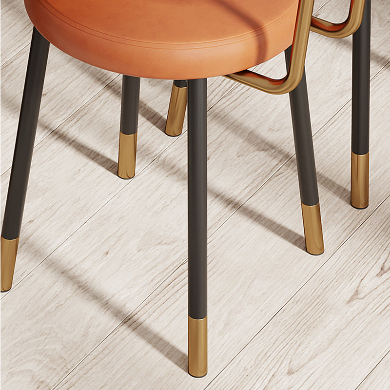 Dossier de chaise de salle à manger moderne minimaliste rond en cuir PU, acier au carbone, éponge à haute densité et à grande résilience pour salle à manger 