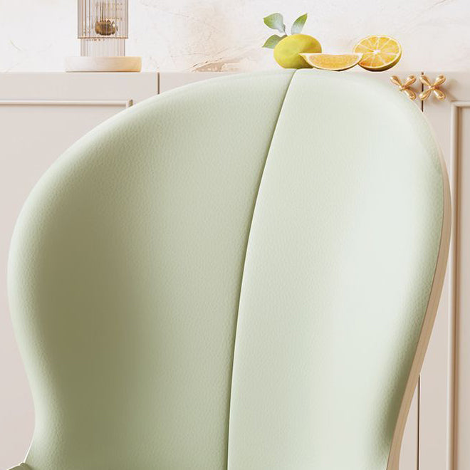 Chaise de salle à manger contemporaine scandinave à dossier rond en cuir Napa avec dossier en acier au carbone pour salle à manger 