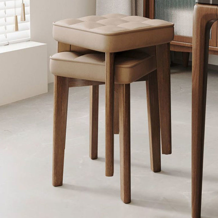 Moderner minimalistischer quadratischer Hocker aus Massivholz und Leathaire mit 4 Beinen für das Schlafzimmer 