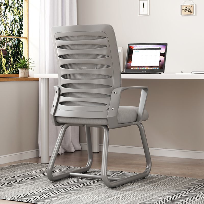 Chaise de bureau en latex en acier inoxydable en plastique carré minimaliste moderne avec dossier et accoudoirs pour la maison et le bureau 