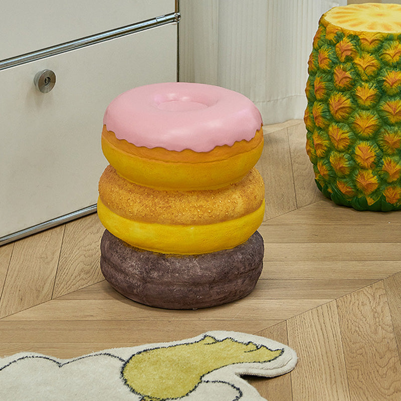 Zeitgenössischer kreativer runder Hocker aus Harz für das Schlafzimmer 