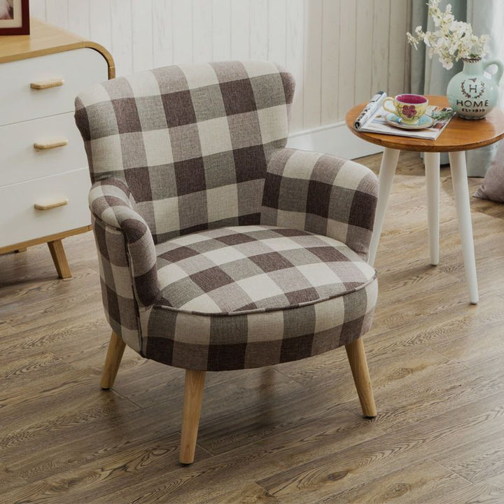 Chaise d'accent contemporaine scandinave ronde en bois massif avec dossier et accoudoirs en coton et chanvre pour salon 