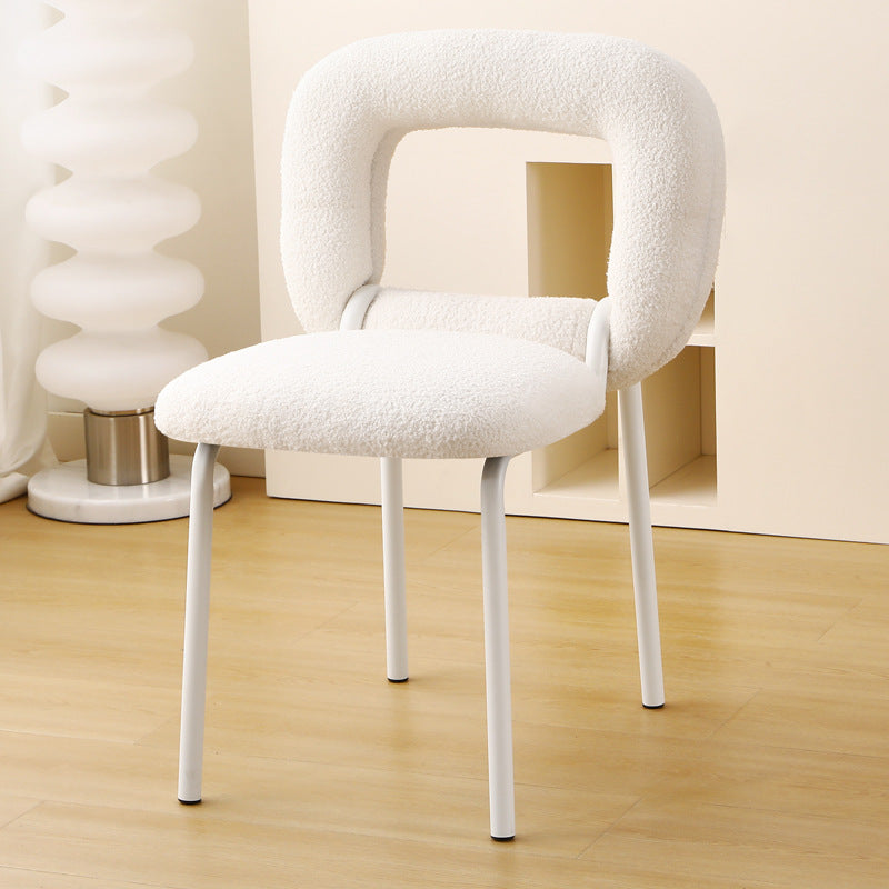 Moderner minimalistischer Donut-Quadrat-Lammwoll-Kohlenstoffstahl-Schminkhocker mit Rückenlehne für das Schlafzimmer 