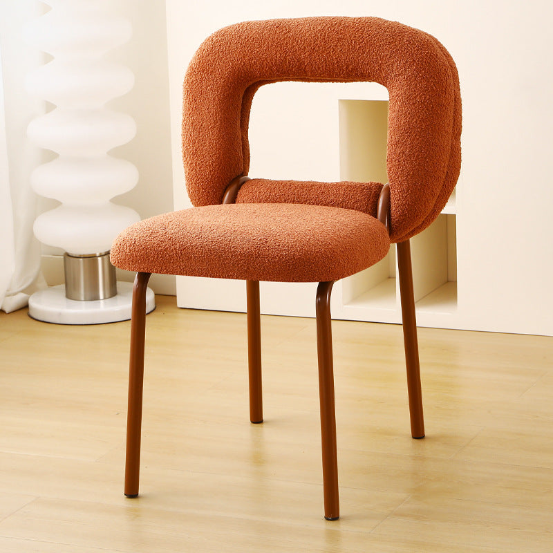 Moderner minimalistischer Donut-Quadrat-Lammwoll-Kohlenstoffstahl-Schminkhocker mit Rückenlehne für das Schlafzimmer 