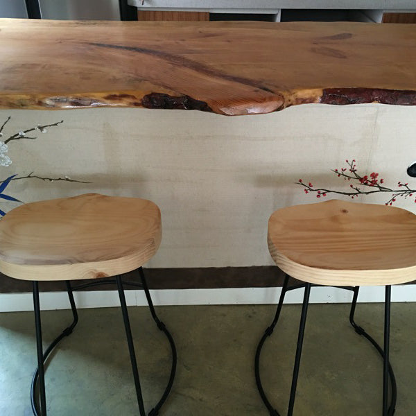 Tabouret de bar en bois massif et métal rétro traditionnel avec repose-pieds pour salle à manger 