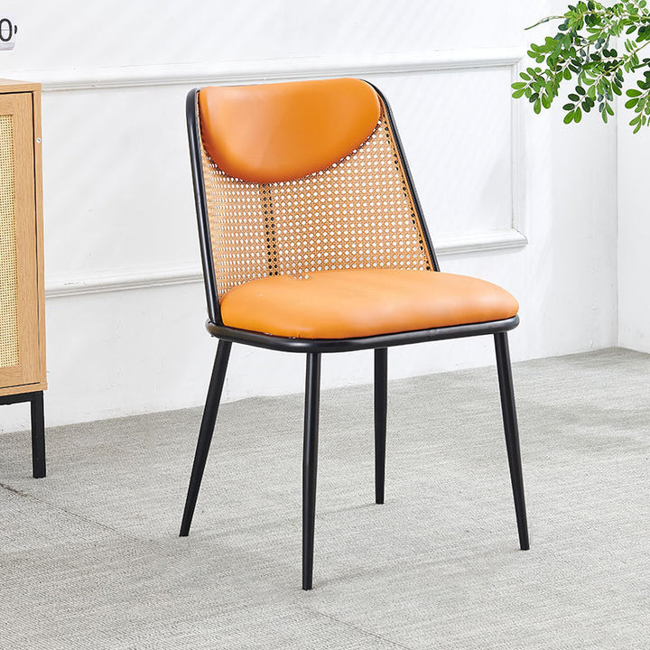 Zeitgenössischer trapezförmiger Esszimmerstuhl im Coastal-Stil mit Rückenlehne aus Kunst-Nappaleder, Eisen und Schaumstoff für das Esszimmer 