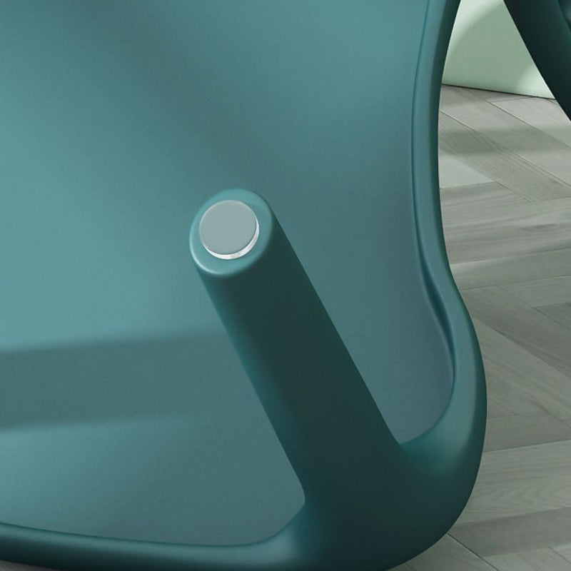 Modern Simplicity Curved Frame Plastic Dining Chair Backrest Armrest For Dining Room