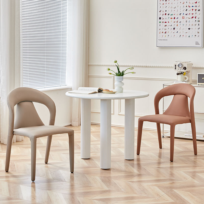 Modern Minimalist Curved Back Leather Carbon Steel Dining Chair Armrest For Dining Room
