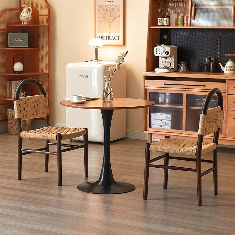 Moderner ovaler Esszimmerstuhl im Mid-Century-Stil mit halbhohler Rückenlehne aus Kautschukholz und Kraftseil für das Esszimmer 