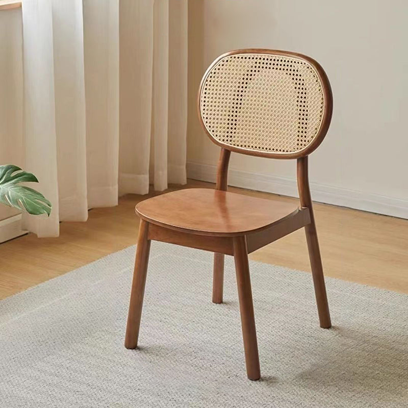 Zeitgenössischer nordischer rechteckiger Esszimmerstuhl mit Rückenlehne, aus massivem Gummibaumholz, Sperrholz und Rattan-Gewebe, ohne Armlehnen, für das Esszimmer 