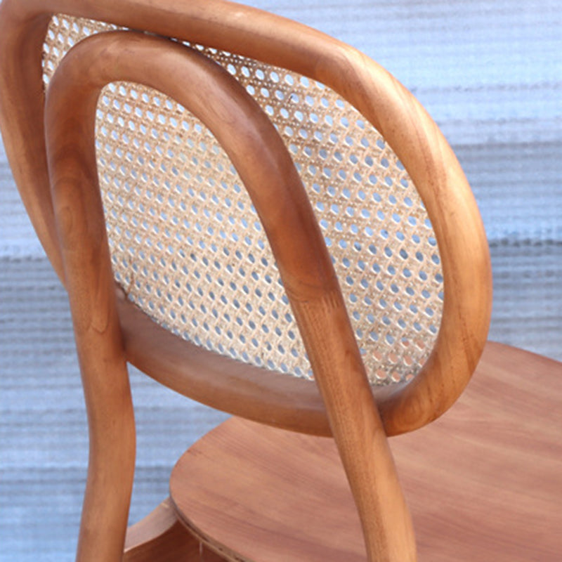 Zeitgenössischer nordischer rechteckiger Esszimmerstuhl mit Rückenlehne, aus massivem Gummibaumholz, Sperrholz und Rattan-Gewebe, ohne Armlehnen, für das Esszimmer 