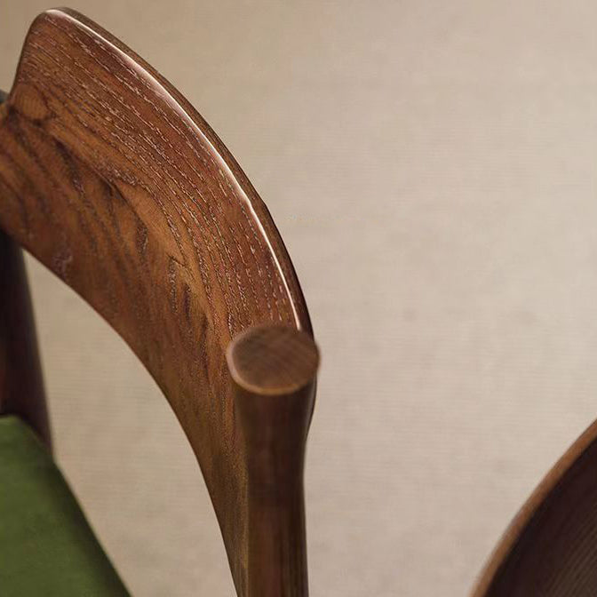 Chaise de salle à manger traditionnelle vintage carrée en bois de caoutchouc avec dossier en velours et éponge sans accoudoirs pour salon 