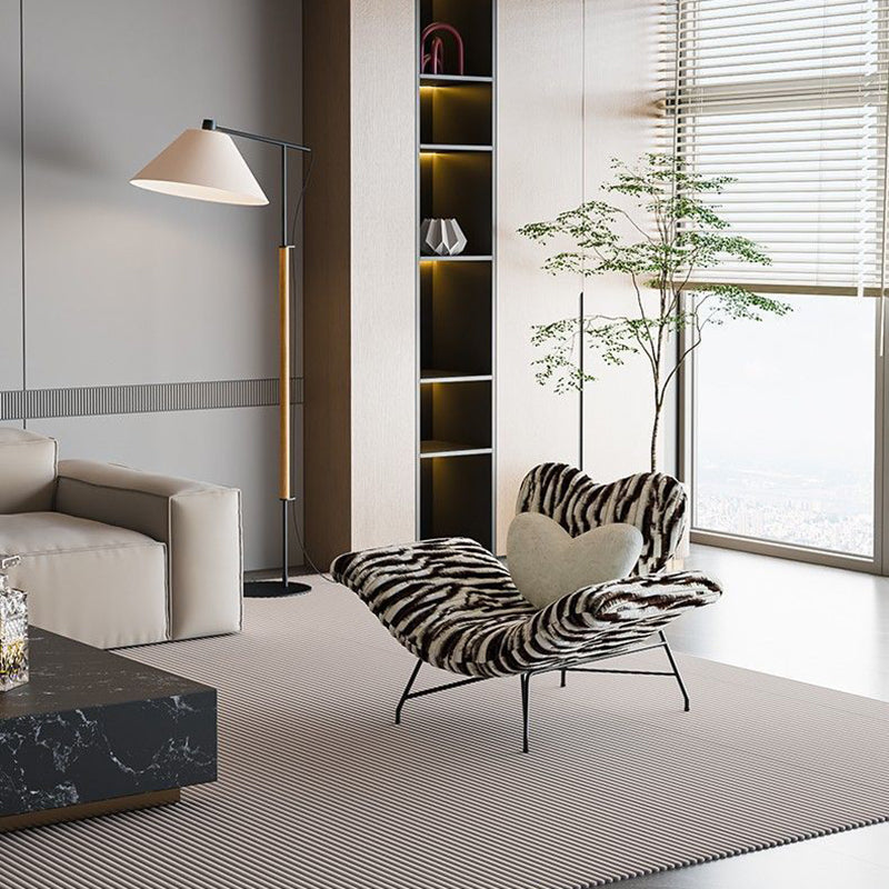Moderner kreativer Akzentstuhl mit abnehmbarem herzförmigem Rückenlehnen-Design aus Eisen, Kunstangora, Schwamm und PP-Baumwolle, ohne Armlehnen, für das Wohnzimmer 
