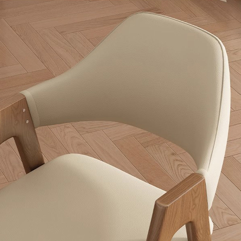 Chaise de salle à manger contemporaine scandinave en bois massif en forme de V avec dossier et accoudoirs en cuir microfibre et éponge 