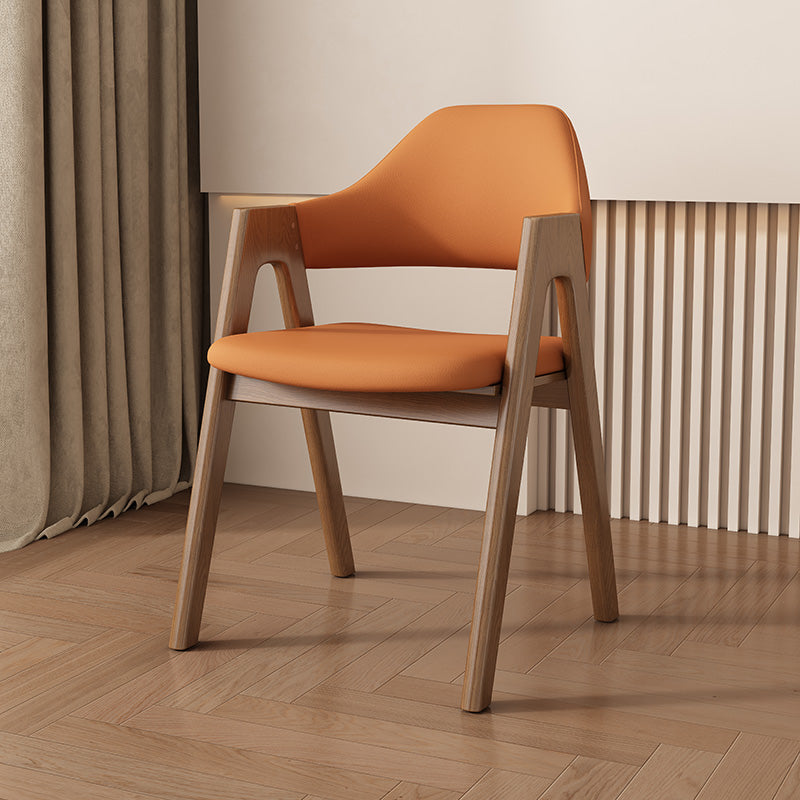 Chaise de salle à manger contemporaine scandinave en bois massif en forme de V avec dossier et accoudoirs en cuir microfibre et éponge 