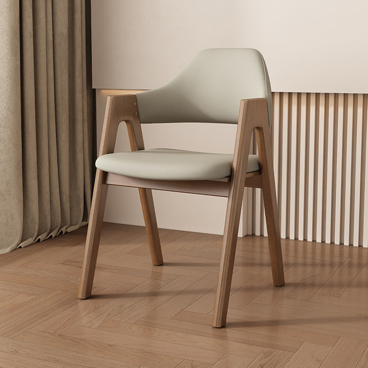 Chaise de salle à manger contemporaine scandinave en bois massif en forme de V avec dossier et accoudoirs en cuir microfibre et éponge 
