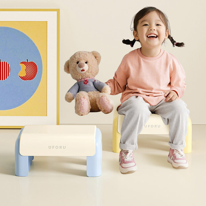 Tabouret bas rectangulaire moderne minimaliste en PP pour enfants, antidérapant, sans dossier ni accoudoirs, pour salon 