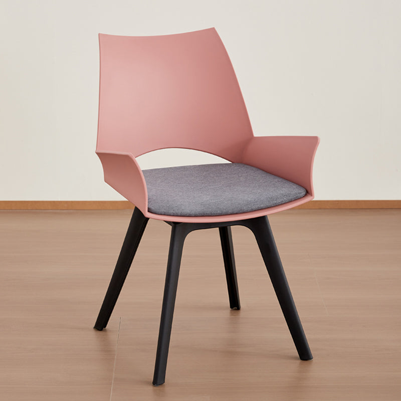 Zeitgenössischer industrieller trapezförmiger Kunststoff-Kohlenstoffstahl-Stoff-Schwamm-Drehbarer Ergonomischer Schreibtischstuhl Rückenlehne Armlehne für Home Office 