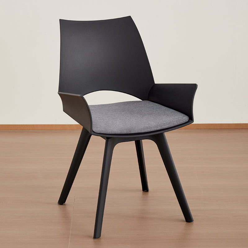 Zeitgenössischer industrieller trapezförmiger Kunststoff-Kohlenstoffstahl-Stoff-Schwamm-Drehbarer Ergonomischer Schreibtischstuhl Rückenlehne Armlehne für Home Office 