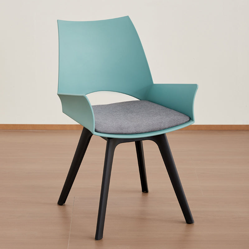 Zeitgenössischer industrieller trapezförmiger Kunststoff-Kohlenstoffstahl-Stoff-Schwamm-Drehbarer Ergonomischer Schreibtischstuhl Rückenlehne Armlehne für Home Office 