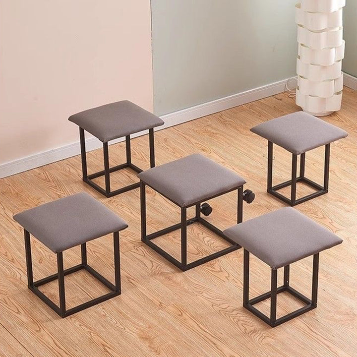 Tabouret bas contemporain scandinave en tissu technique éponge métal carré cinq-en-un sans accoudoirs pour salon 