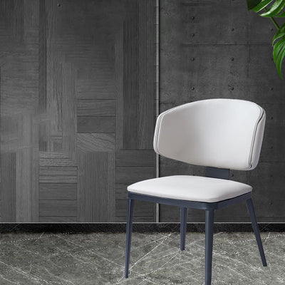 Chaise de salle à manger moderne de luxe en cuir carré incurvé en acier au carbone avec dossier sans accoudoirs pour salle à manger 