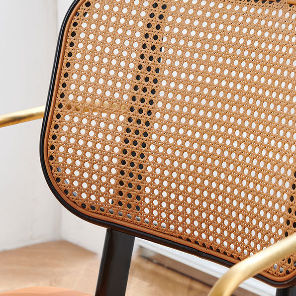 Chaise de salle à manger en cuir PU découpé moderne de luxe avec dossier en métal et rotin en bambou 