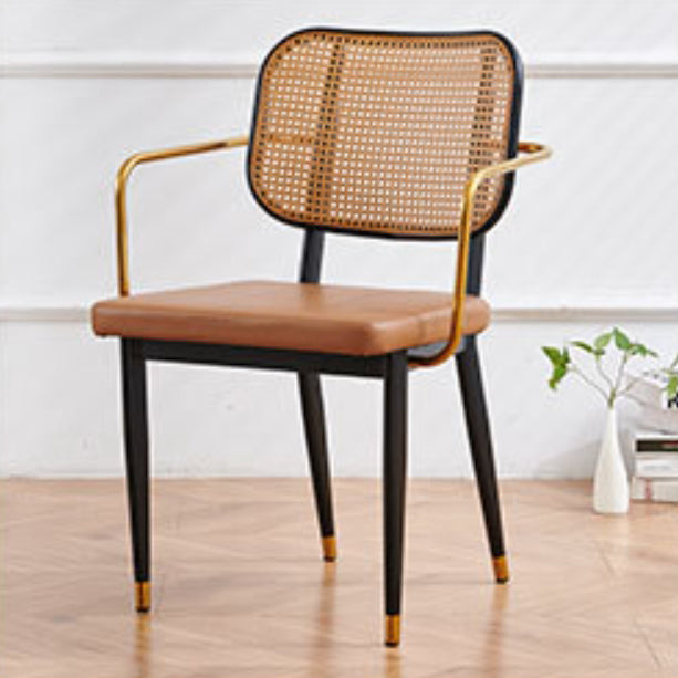 Chaise de salle à manger en cuir PU découpé moderne de luxe avec dossier en métal et rotin en bambou 