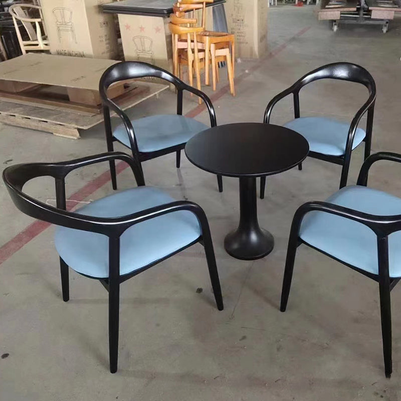 Traditioneller chinesischer gebogener quadratischer Lederstuhl aus Massivholz mit Rückenlehne und Armlehne für das Esszimmer 