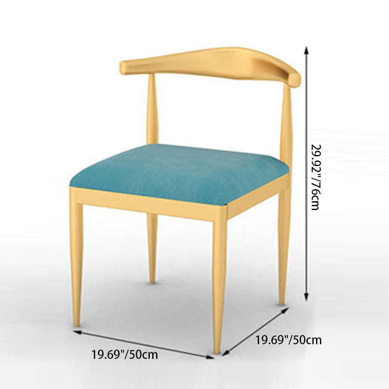 Respaldo de silla de comedor de metal de cuero curvado cuadrado calado escandinavo contemporáneo con brazo para comedor 