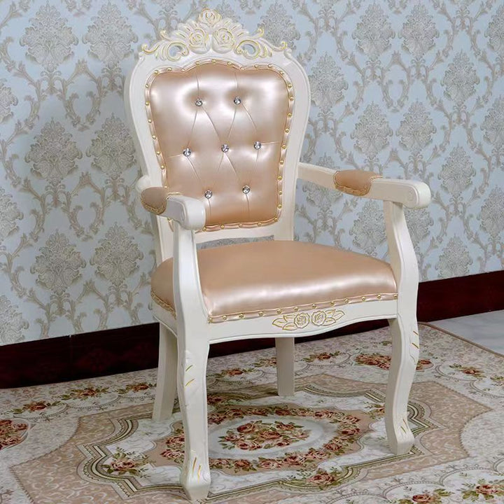 Esszimmerstuhl aus Birkenholz und Stoff mit geschnitzten traditionellen chinesischen Mustern, quadratischer Rückenlehne und Armlehnen für das Esszimmer 