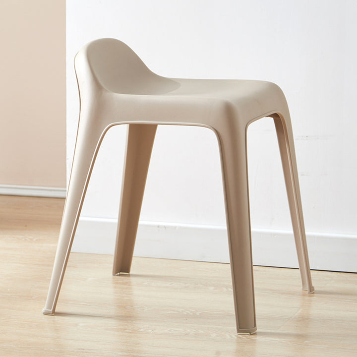 Chaise en plastique courbée carrée minimaliste moderne pour salon 