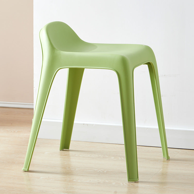 Chaise en plastique courbée carrée minimaliste moderne pour salon 
