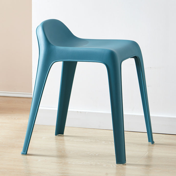Chaise en plastique courbée carrée minimaliste moderne pour salon 